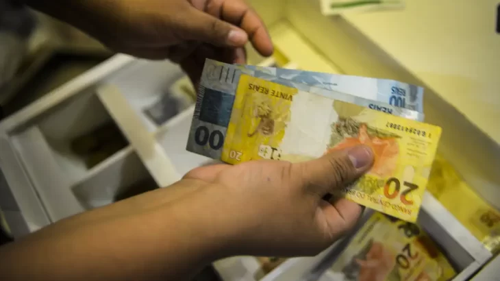 Mercado eleva previsão de expansão da economia para 2,18% em 2025