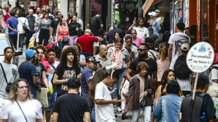Salários diminuem pobreza em 22 regiões metropolitanas