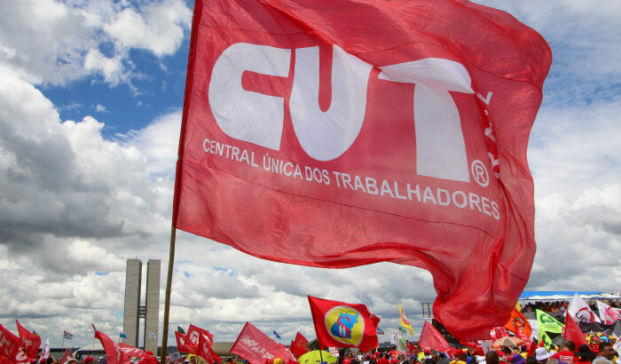 Trabalhadores vão às ruas no dia 30 para pressionar Senado pelo fim da escala 6×1