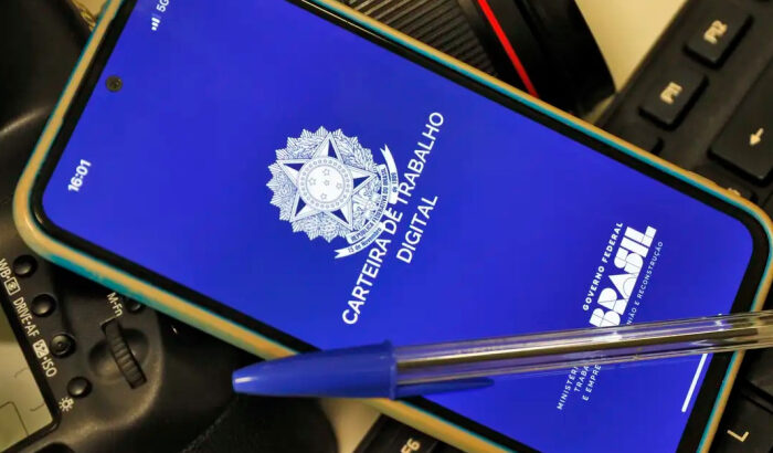 Taxa de desemprego cai para 5,3%, a menor para o trimestre até agosto