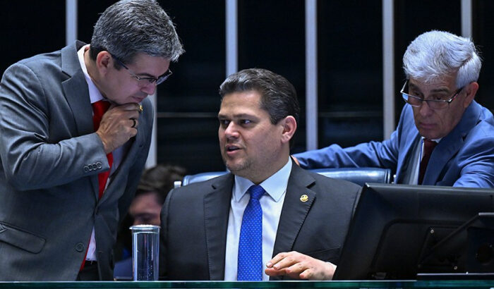 PEC que acaba com escala 6×1 começa a tramitar no Plenário do Senado